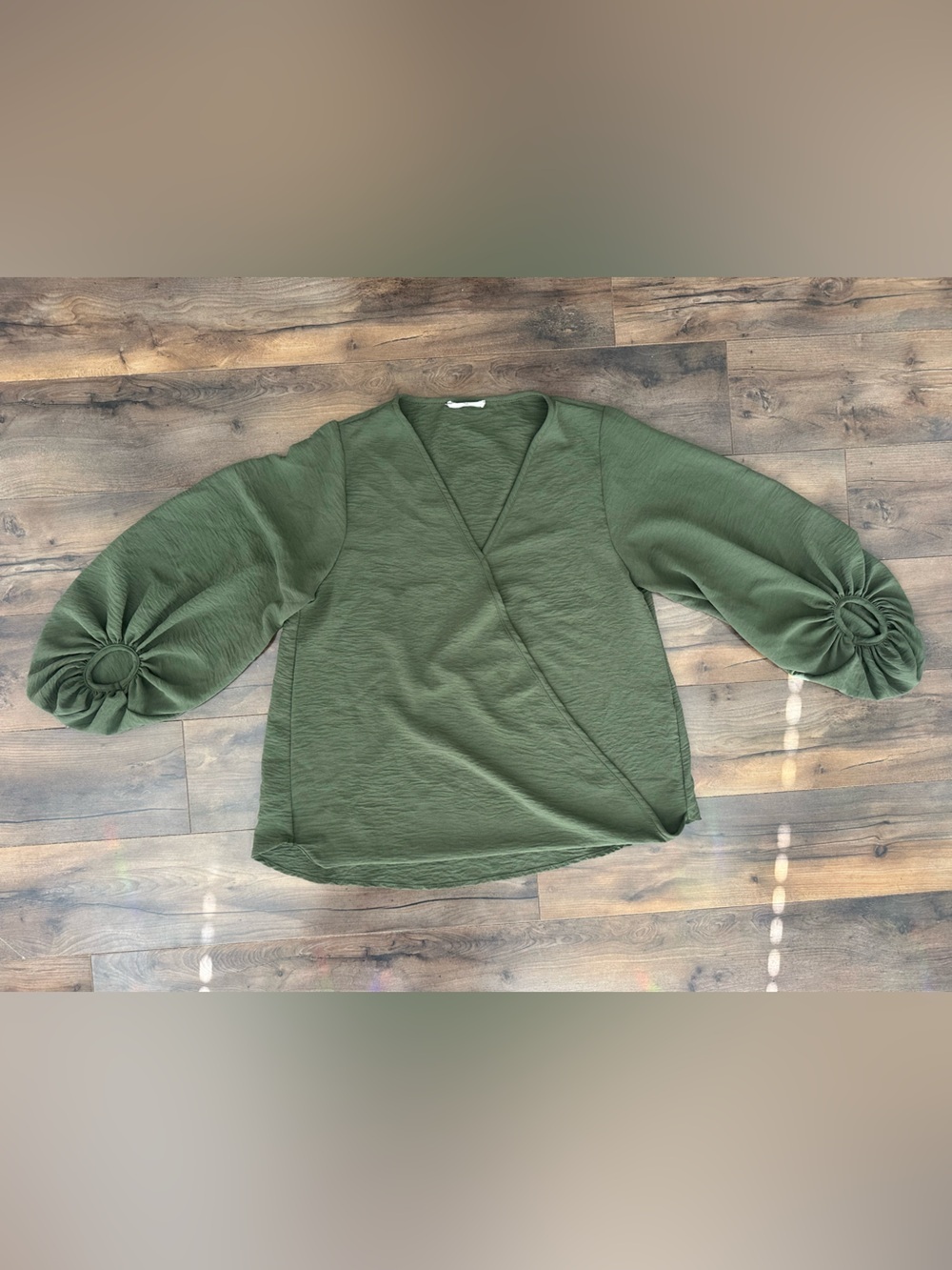 entro Olive Green Balloon Sleeve Wrap Blouse Size Medium Boho Chic Top